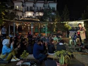 12 Monks Rishikesh Hostel